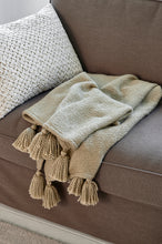 Load image into Gallery viewer, Fleurs Tassle Throw